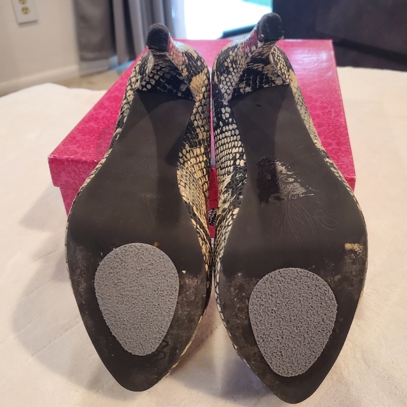 Penny loves Kenny 4 1/2 inch heels - Picture 4 of 6